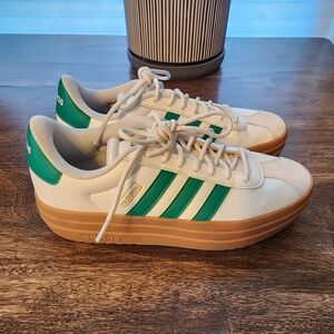 Women's Adidas VL Court Bold Platform Shoes Size 8 Green/White